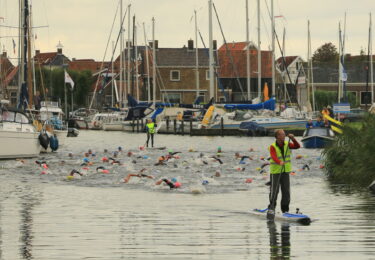 Foto bij het artikel: "Beginners uitgedaagd op de triatlon Workum"