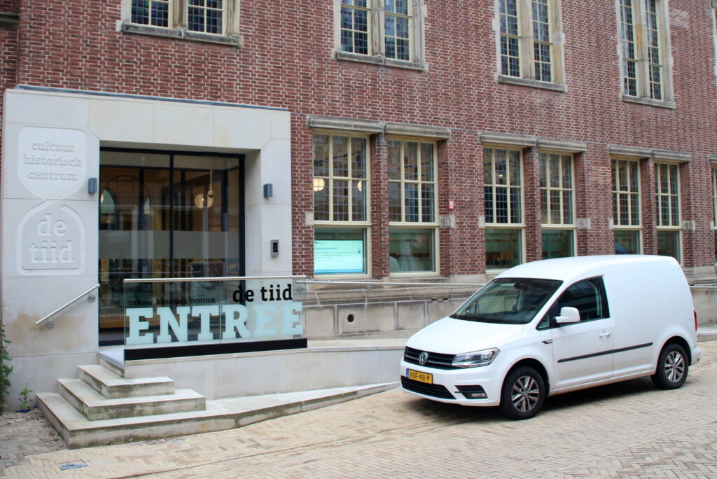 Koning opent Cultuur Historisch Centrum  De Tiid