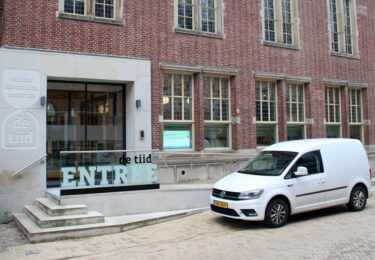 Foto bij het artikel: "Koning opent Cultuur Historisch Centrum  De Tiid"