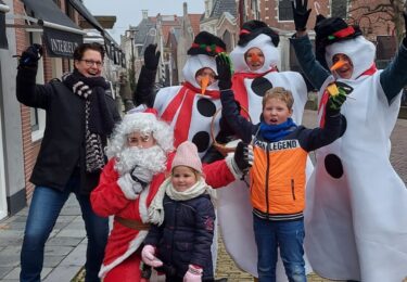 Foto bij het artikel: "Kerstman komt naar Workum met arrenslee"