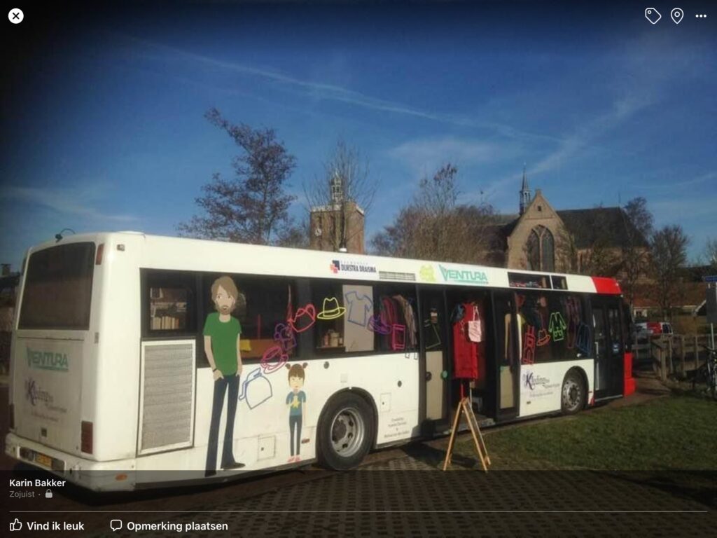 Kledingbus: mensen verbinden