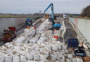 Foto bij het artikel: "Op 15 juni start herstel Prinses Margriettunnel in de A7 en dat zal naar verwachting een jaar duren"