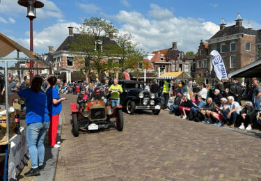 Foto bij het artikel: "Oldtimers sfeervol "