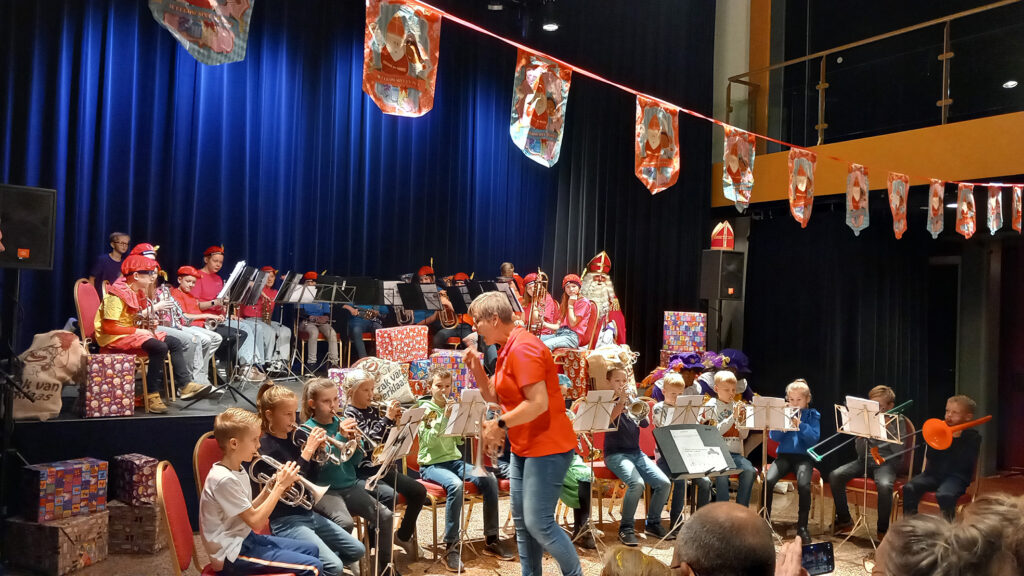 Kinderen hoofdrol in de Sinterklaas Show