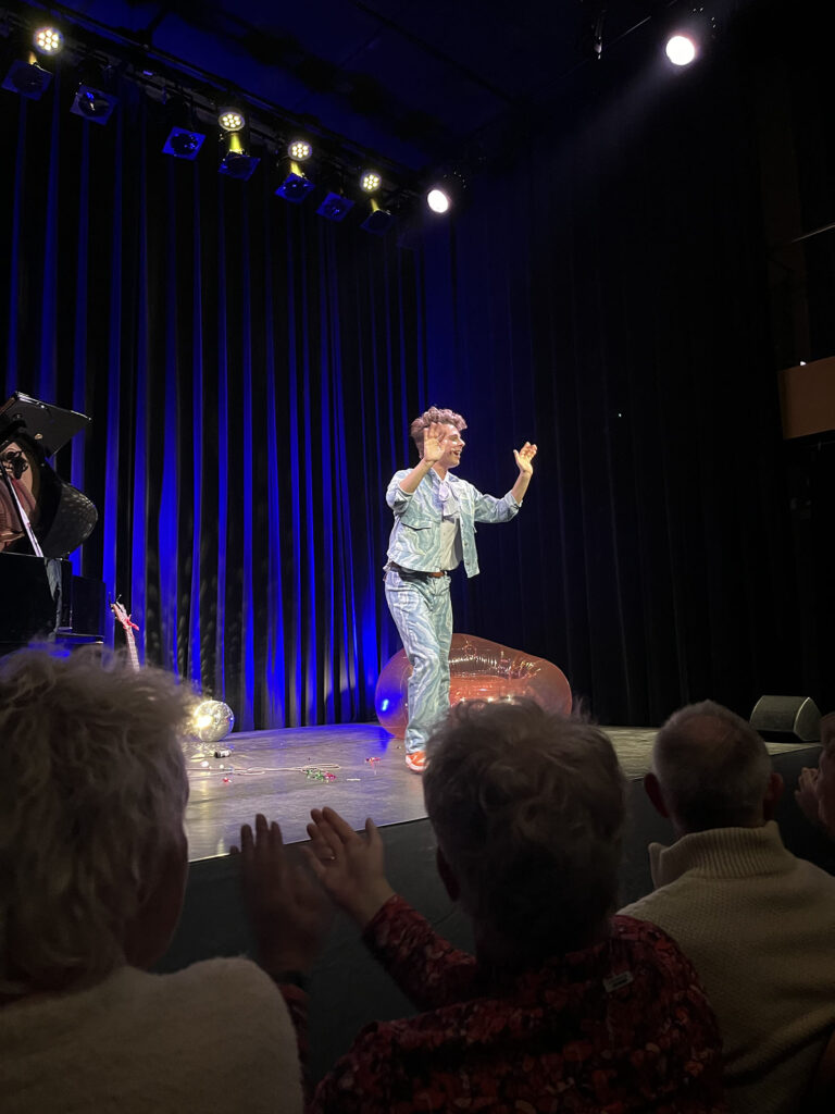 Cabaretier Reijnders op dreef in Workum