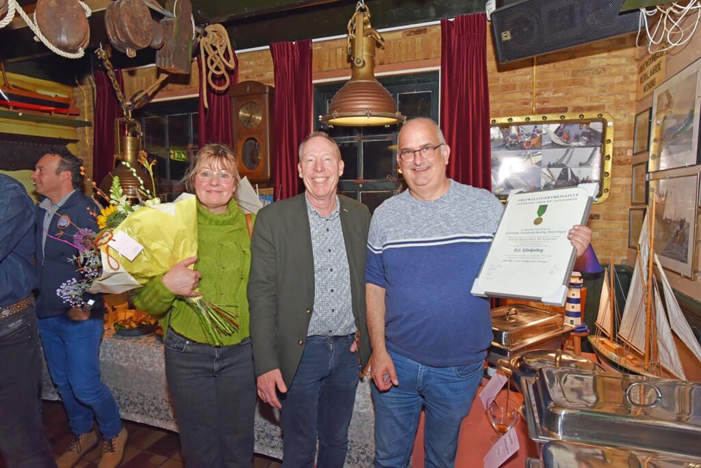Dirk Klinkenberg 35 jaar vrijwilliger bij de KNRM