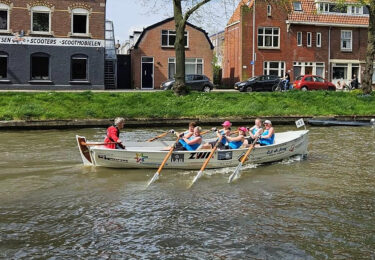 Foto bij het artikel: "Brûzer wint grachtenrace in Utrecht"