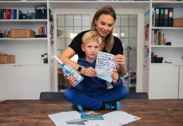 Foto bij het artikel: "Flessenpost van Kay maakt mensen blij"