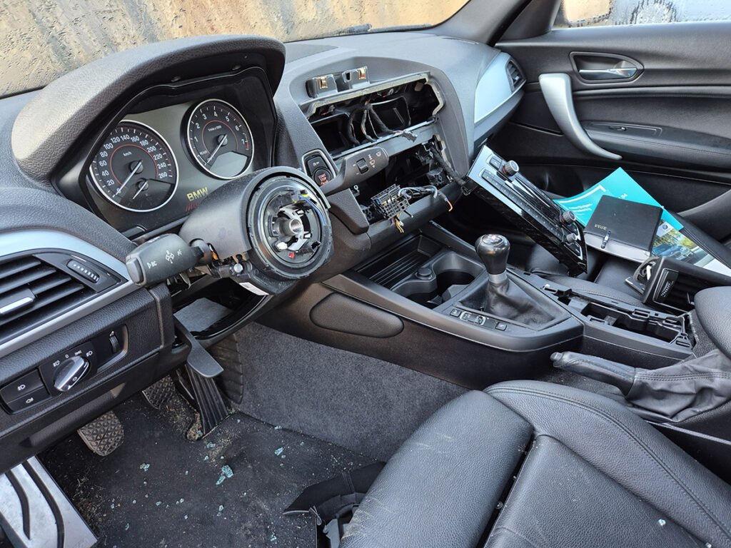 Diefstal uit drietal BMW’s