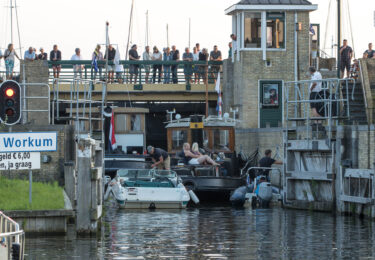 Foto bij het artikel: "Stagnatie bij de sluis"