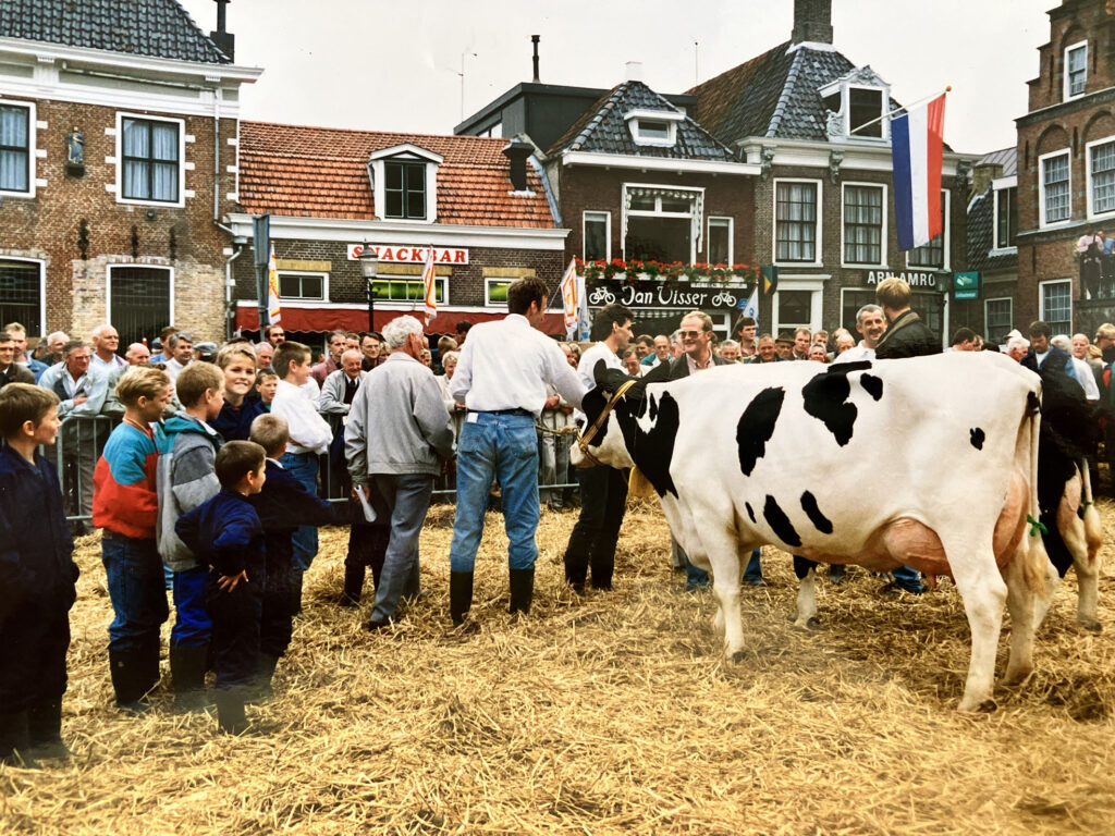 Feekeuring troch de jierren hinne: een terugblik op 35 jaar jureren in Workum – door Auke Landman