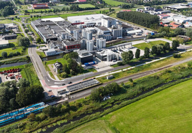 Foto bij het artikel: "De Workumer zuivelfabriek dit jaar 125 jaar"