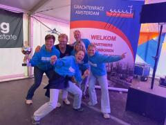 Foto bij het artikel: "De Brûzer wint Grachtenrace Amsterdam"