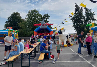 Foto bij het artikel: "Feestweekcommissie Workum zegt: Bedankt!"