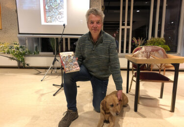 Foto bij het artikel: "Dierenarts Menno Wiersma spreker bij Vrouwen van Nu"