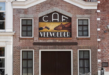 Foto bij het artikel: "Gevel Jopie in ere hersteld"