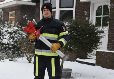 Foto bij het artikel: "Is de brandkraan in jouw buurt sneeuwvrij?"