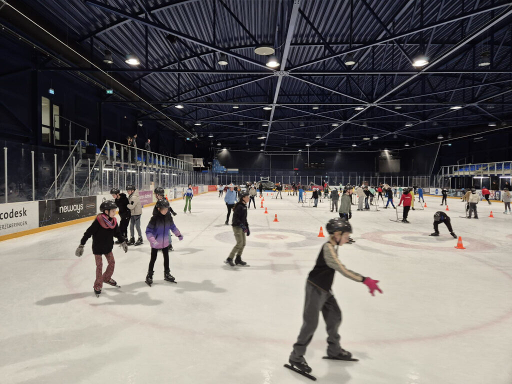 Schaatsen in de Elfstedenhal