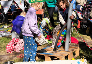 Foto bij het artikel: "Vrijwilligers gezocht voor buitenspeelplek"