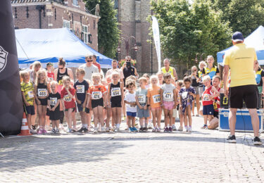 Foto bij het artikel: "Loop door Workum opnieuw groot succes"