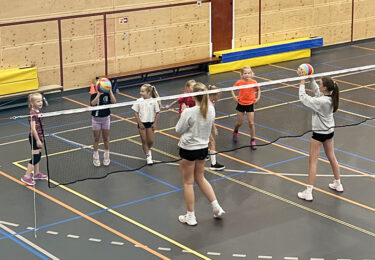 Foto bij het artikel: "SVW Workum weer van start met nieuw volleybalseizoen"