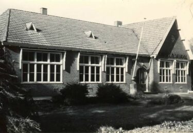 Foto bij het artikel: "Oud-leerlingen van MAVO uit 1975 weer bij elkaar"