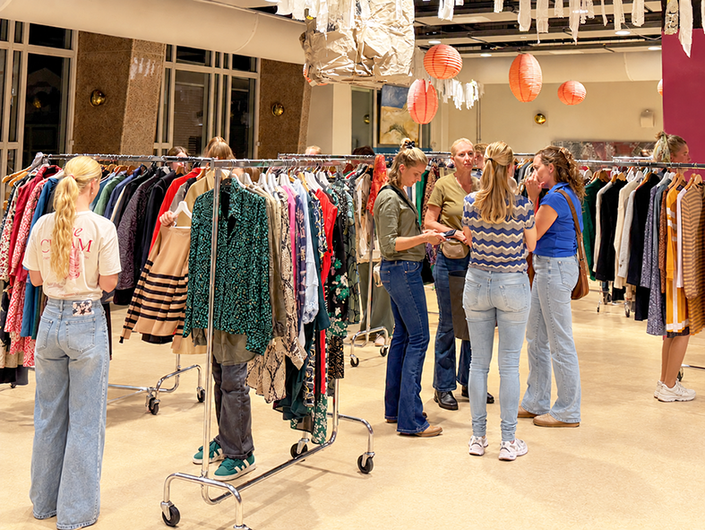 Kledingruilavond RÛN opnieuw groot succes